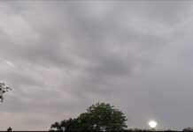 Delhi receives light rain and thunderstorms; Relief from scorching heat